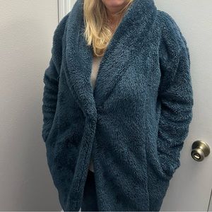 Uggs coat size small